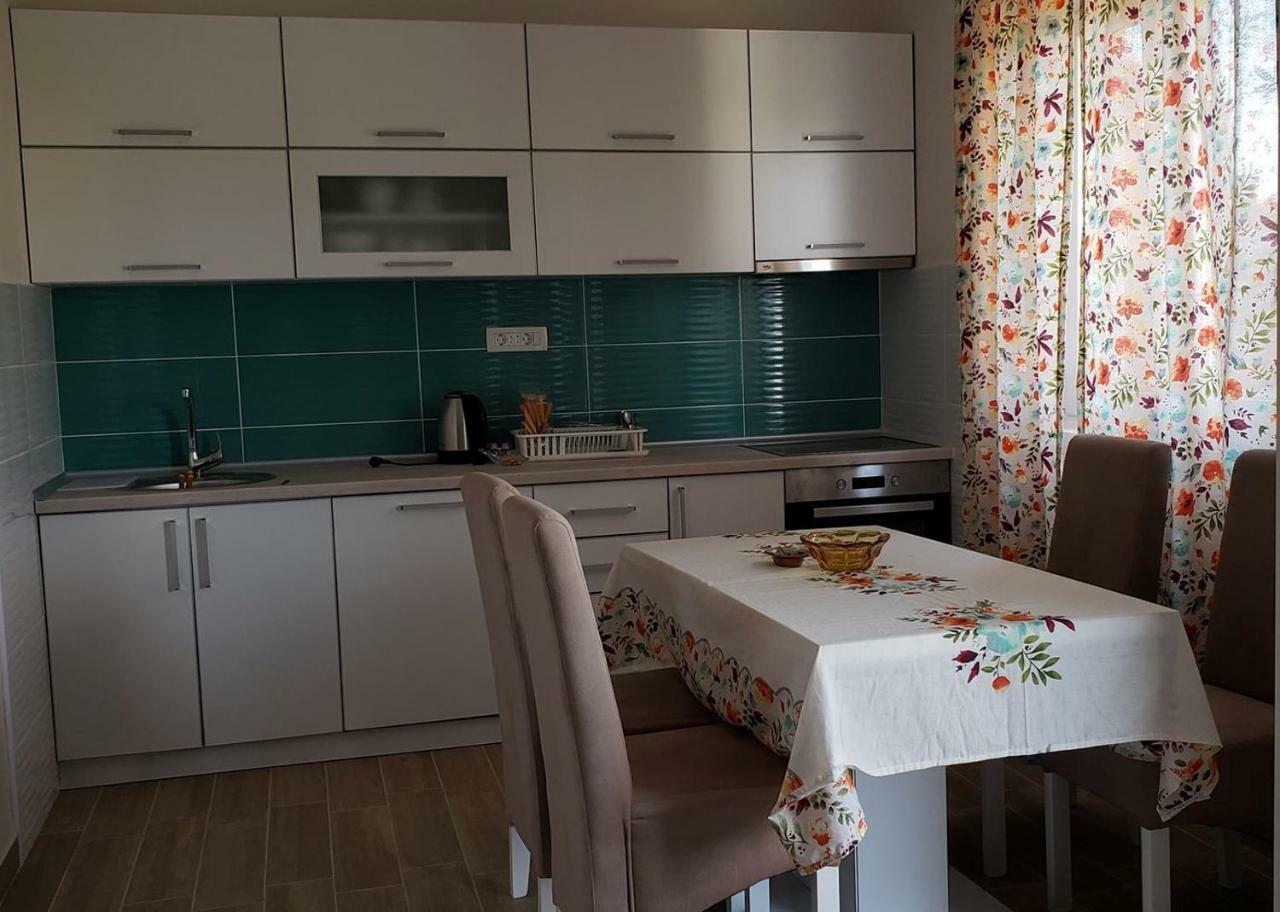 Apartmani Suncokreti - Sunflower Apartments Бар Екстериор снимка