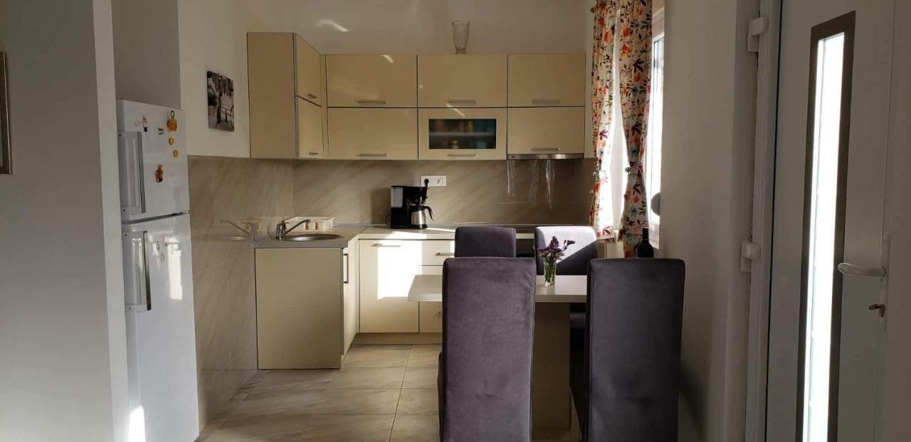 Apartmani Suncokreti - Sunflower Apartments Бар Екстериор снимка