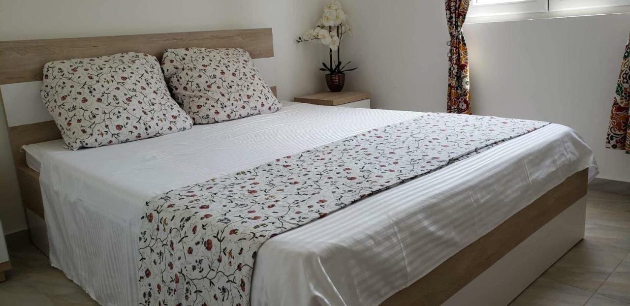 Apartmani Suncokreti - Sunflower Apartments Бар Екстериор снимка